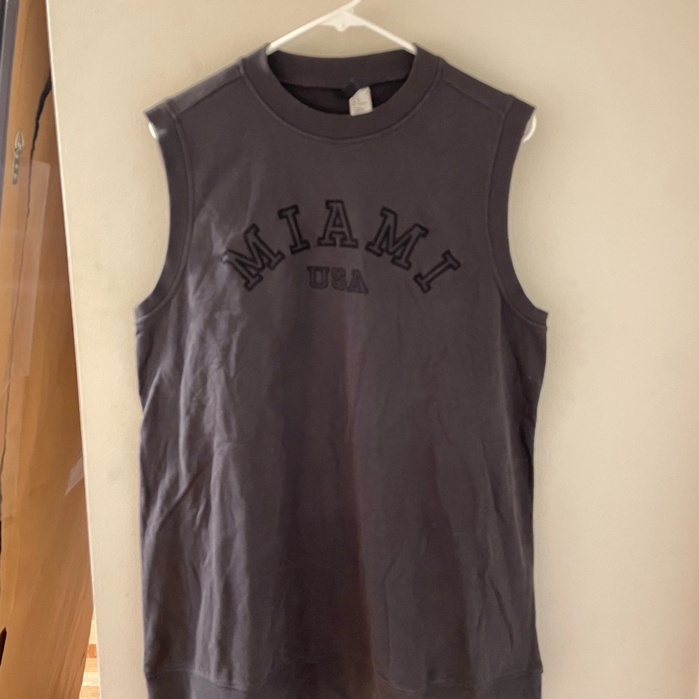 H&M Divided Gray Ribbed Top